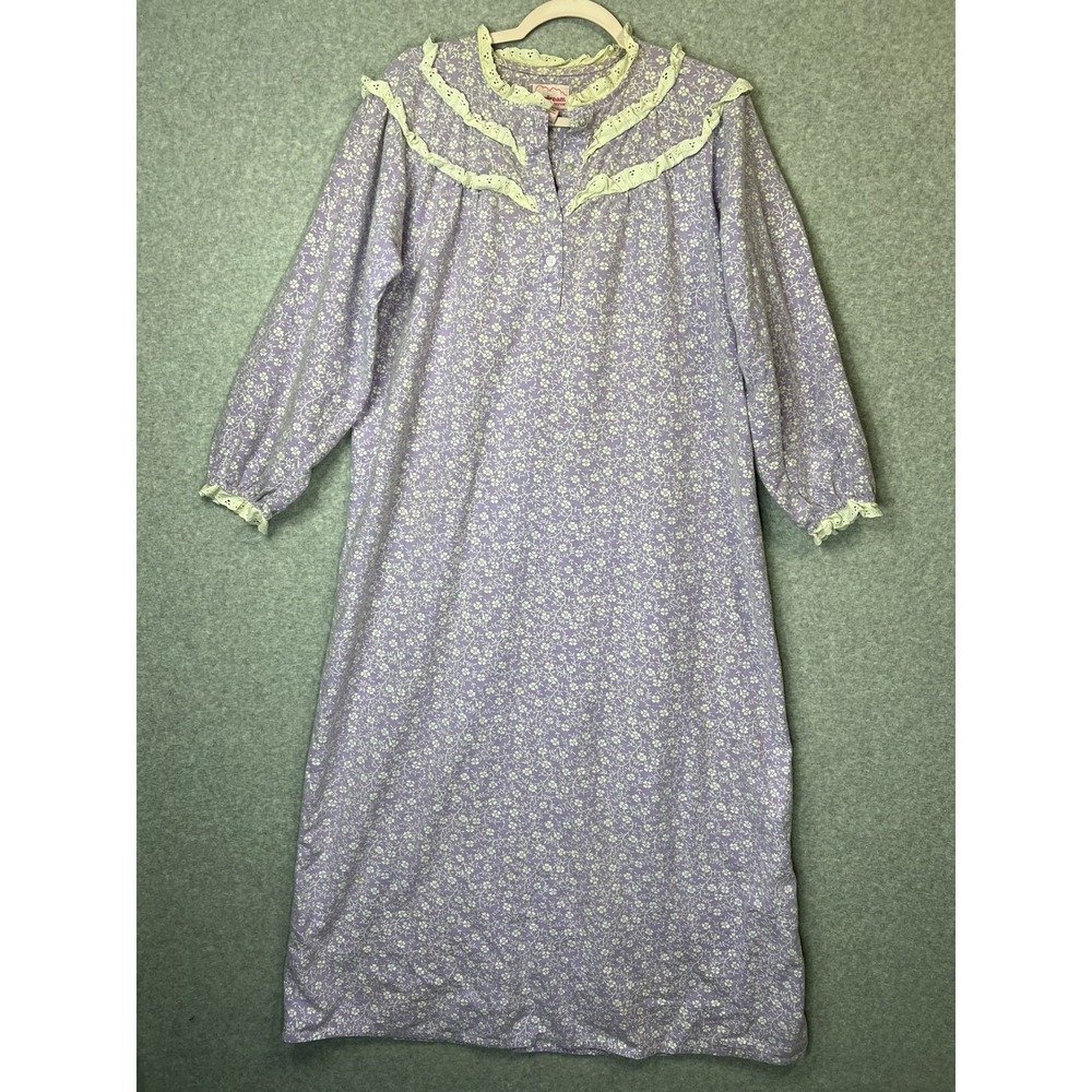 Vintage 80s Daydreams Mervyns M Purple Floral Cotton Nightgown Eyelet Ruffle 432
